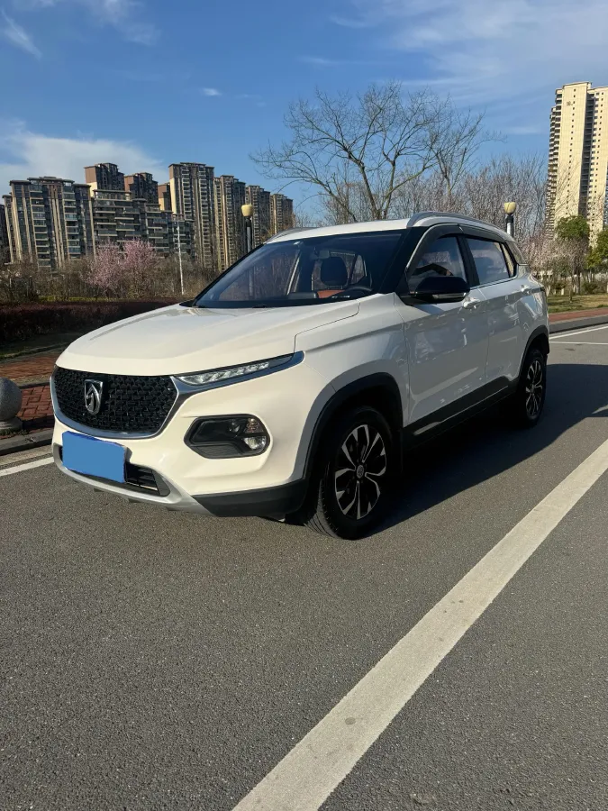 2017 BaoJun 510 1.5L 112HP L4 6MT,autocango,china used car exporter,china ev exporter,chinese used car exporter,chinese used ev exporter