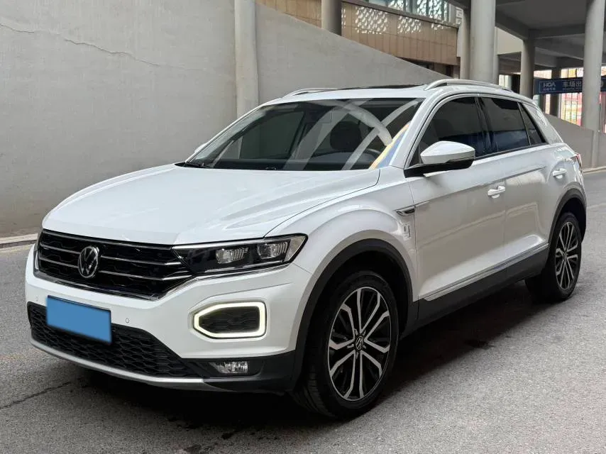 2022 Volkswagen T-Roc 1.4T 150HP L4 7DCT,autocango,china used car exporter,china ev exporter,chinese used car exporter,chinese used ev exporter