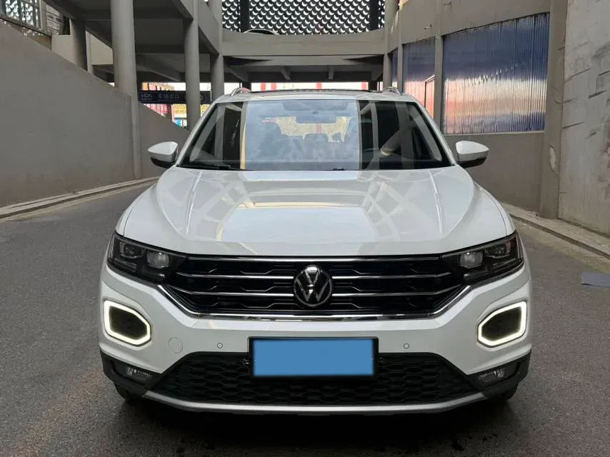 2022 Volkswagen T-Roc 1.4T 150HP L4 7DCT,autocango,china used car exporter,china ev exporter,chinese used car exporter,chinese used ev exporter
