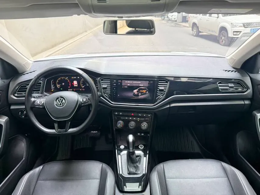 2022 Volkswagen T-Roc 1.4T 150HP L4 7DCT,autocango,china used car exporter,china ev exporter,chinese used car exporter,chinese used ev exporter