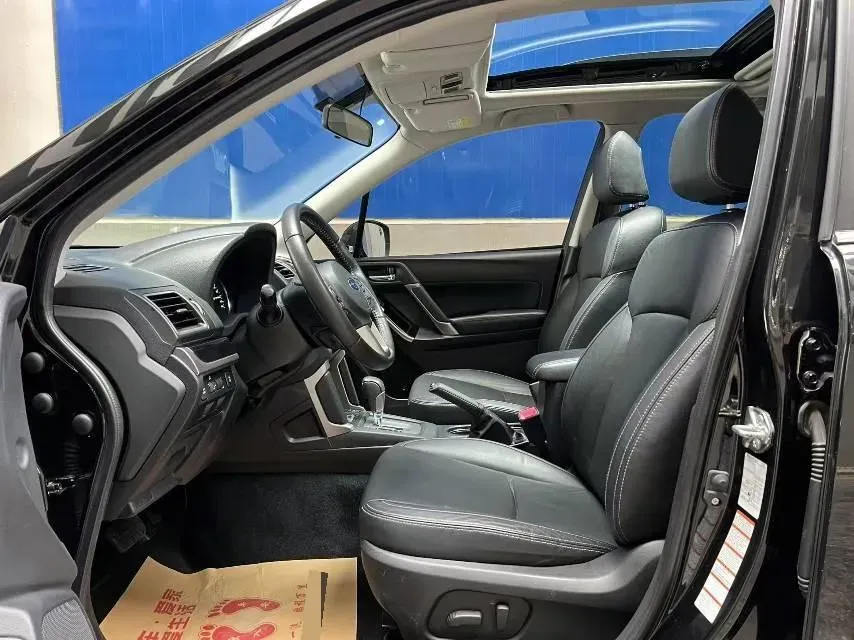 2018 Toyota Camry 2.5L 178HP L4 E-CVT Hybrid,autocango,china used car exporter,china ev exporter,chinese used car exporter,chinese used ev exporter