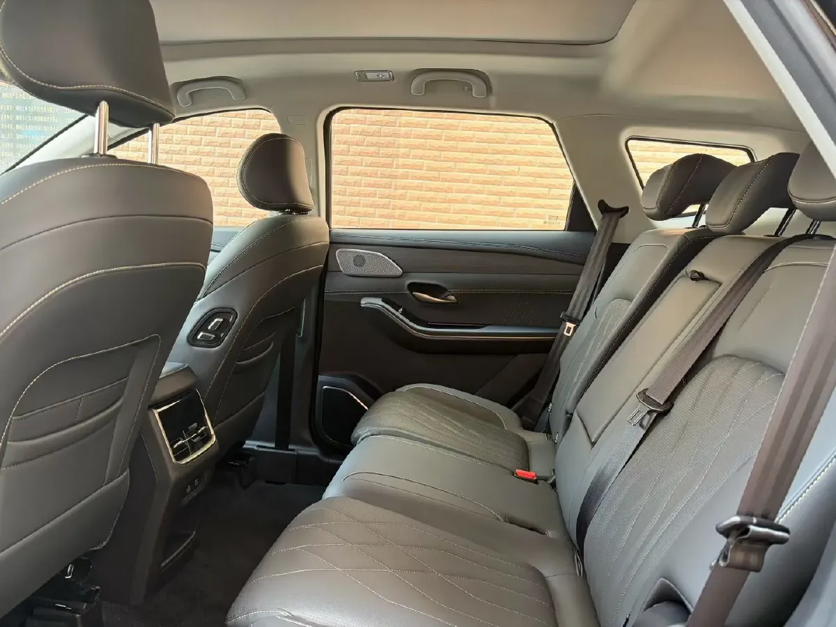 2023 Jetour Traveller 2.0T 254HP L4 7DCT,autocango,china used car exporter,china ev exporter,chinese used car exporter,chinese used ev exporter