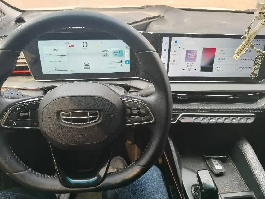 2022 Geely Binray 1.5T 181HP L4 7DCT,autocango,china used car exporter,china ev exporter,chinese used car exporter,chinese used ev exporter