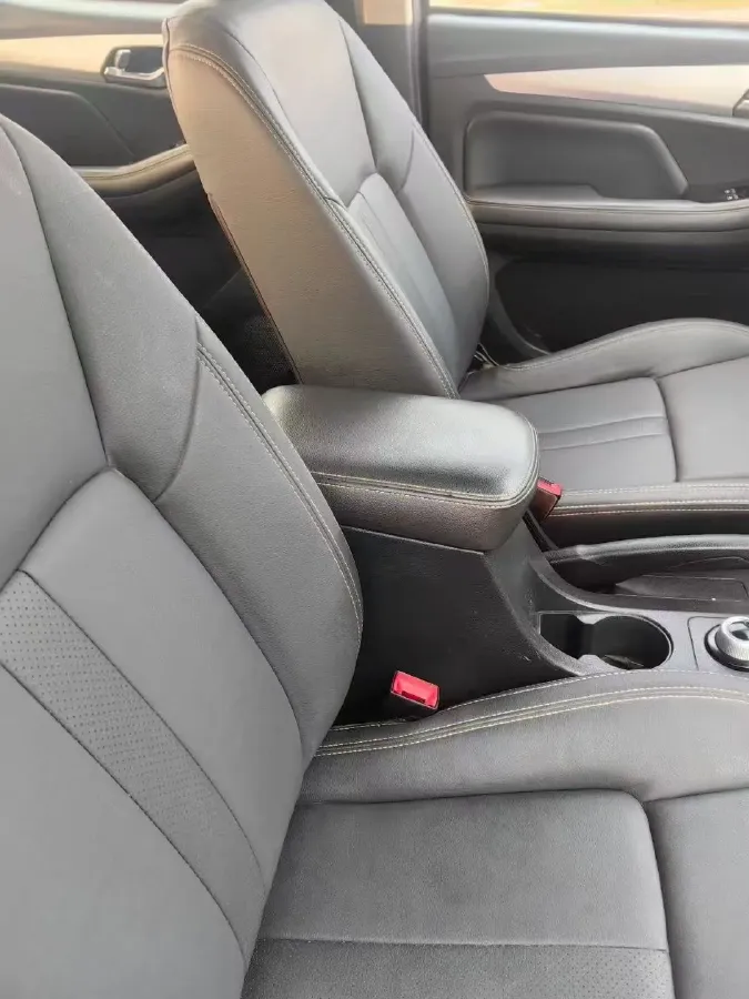 2023 Isuzu RE-MAX Jim 2.5T 143HP L4 6MT,autocango,china used car exporter,china ev exporter,chinese used car exporter,chinese used ev exporter