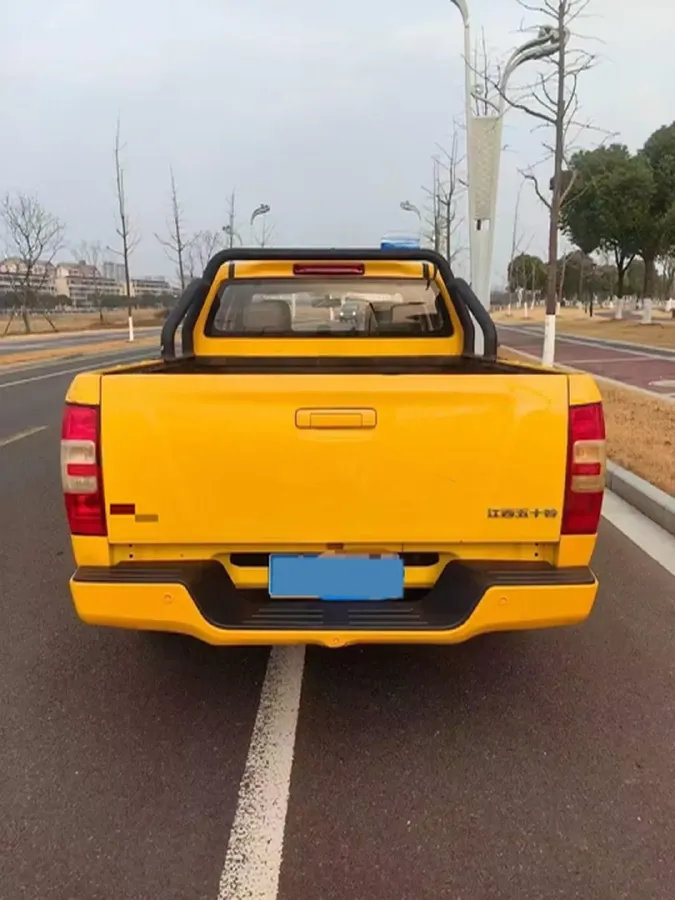 2023 Isuzu RE-MAX Jim 2.5T 143HP L4 6MT,autocango,china used car exporter,china ev exporter,chinese used car exporter,chinese used ev exporter