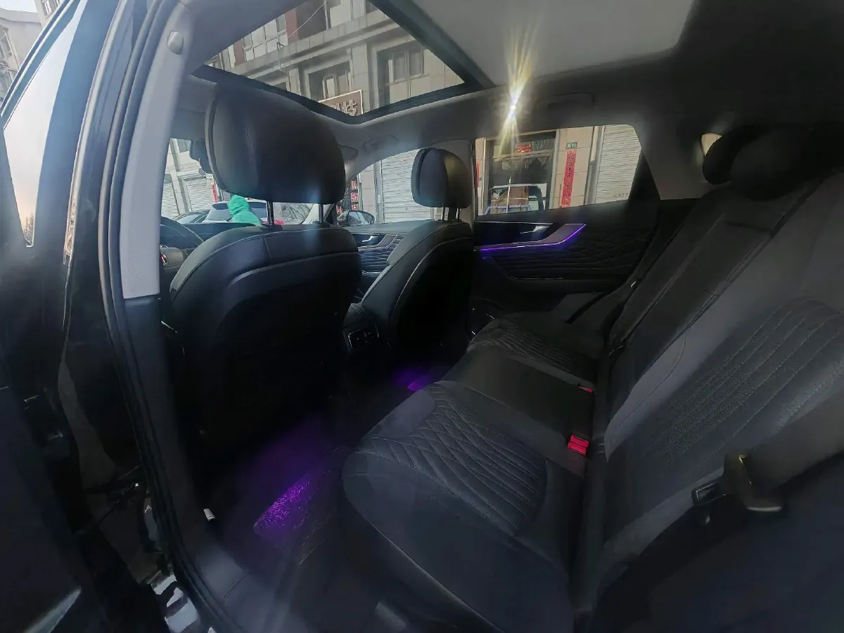 2022 HongQi HS5 2.0T 224HP L4 6AT,autocango,china used car exporter,china ev exporter,chinese used car exporter,chinese used ev exporter