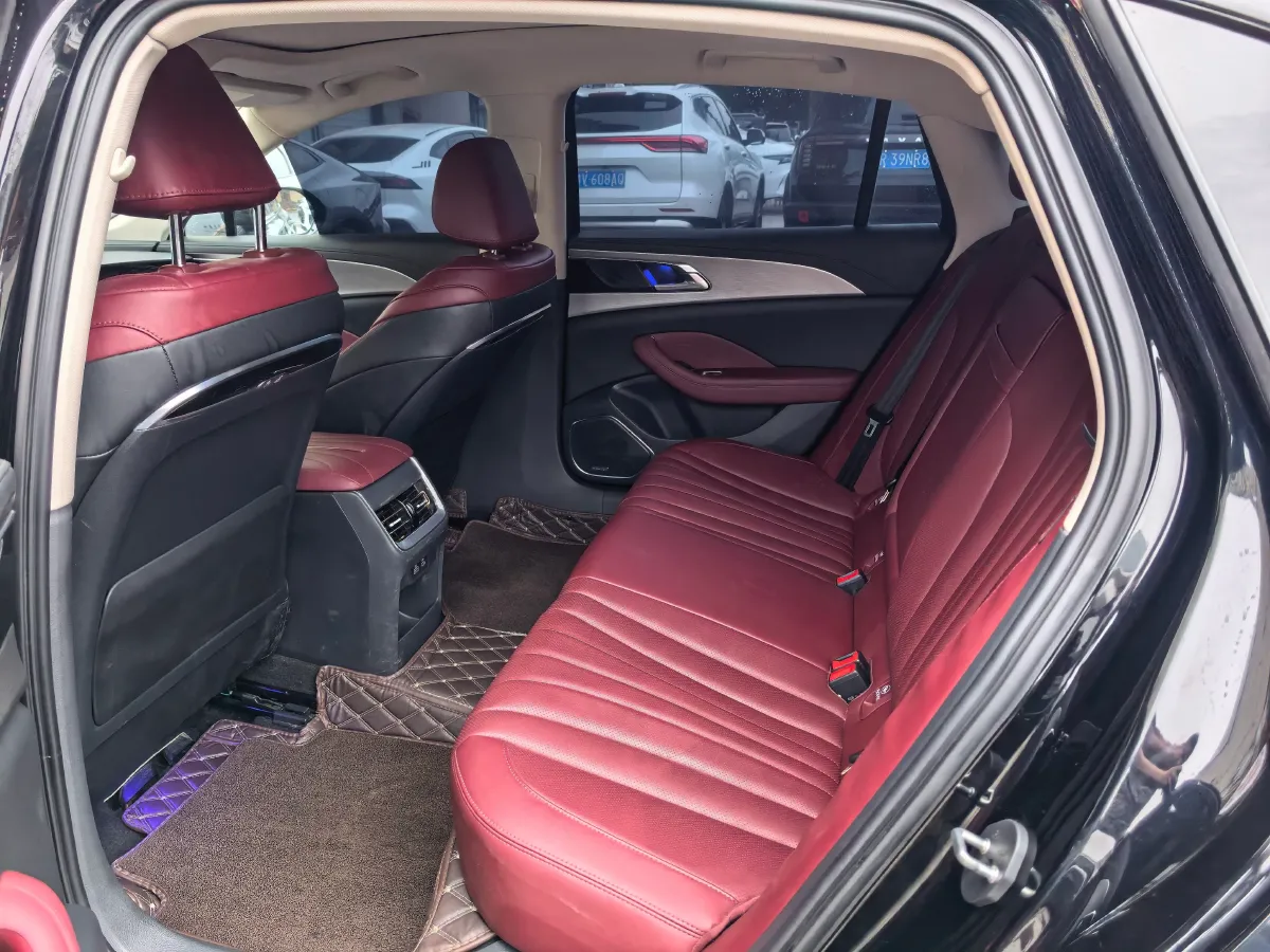 2023 HongQi H5 2.0T 224HP L4 8AT,autocango,china used car exporter,china ev exporter,chinese used car exporter,chinese used ev exporter