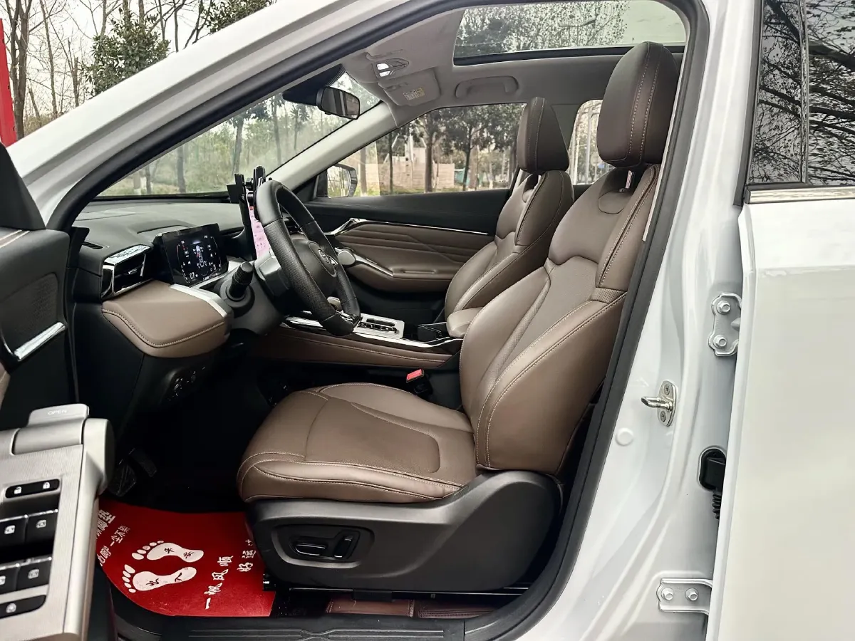 2024 GAC Trumpchi GS4 1.5T 177HP L4 7DCT,autocango,china used car exporter,china ev exporter,chinese used car exporter,chinese used ev exporter