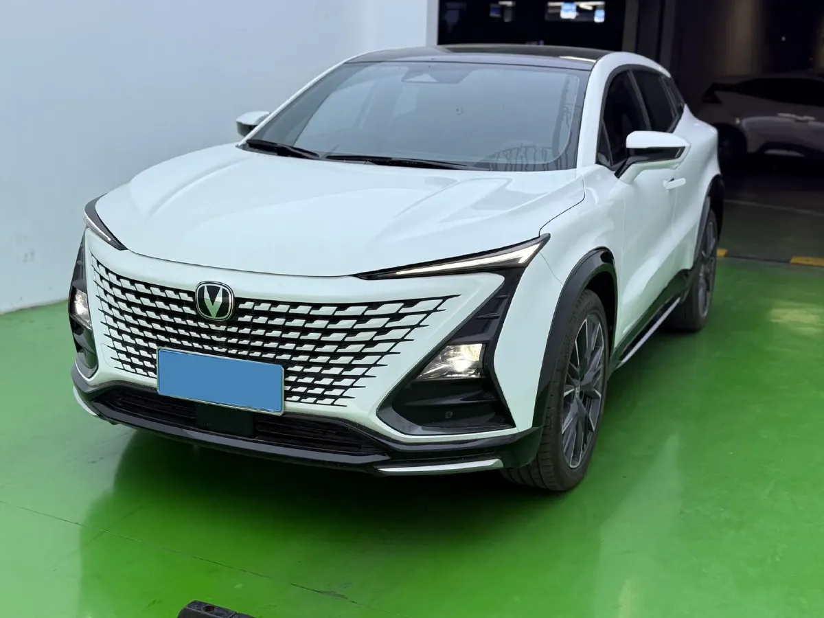 2023 ChangAn UNI-T 1.5T 188HP L4 7DCT,autocango,china used car exporter,china ev exporter,chinese used car exporter,chinese used ev exporter