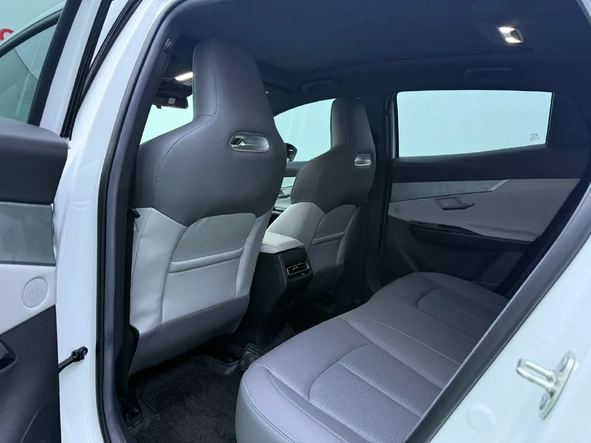 2023 ChangAn UNI-T 1.5T 188HP L4 7DCT,autocango,china used car exporter,china ev exporter,chinese used car exporter,chinese used ev exporter