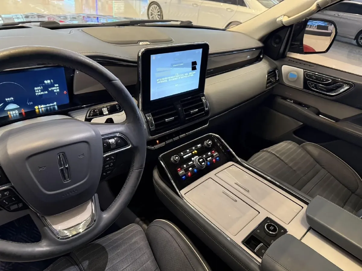 2019 Lincoln Navigator 3.5T 388HP V6 10AT,autocango,china used car exporter,china ev exporter,chinese used car exporter,chinese used ev exporter