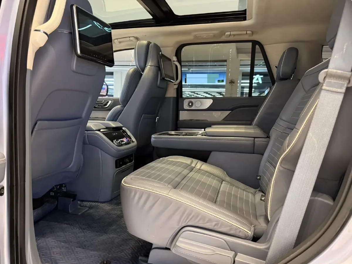 2019 Lincoln Navigator 3.5T 388HP V6 10AT,autocango,china used car exporter,china ev exporter,chinese used car exporter,chinese used ev exporter