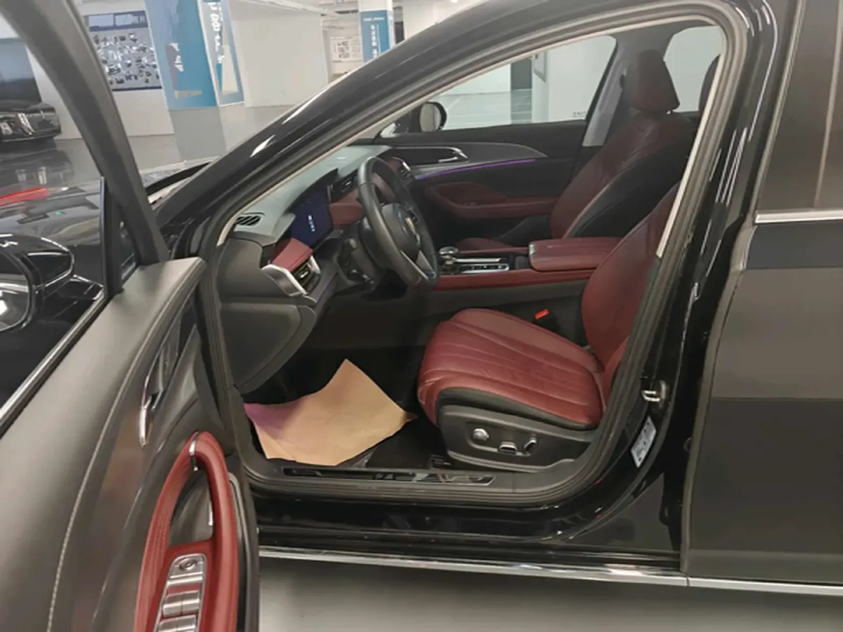 2023 HongQi H5 2.0T 224HP L4 8AT,autocango,china used car exporter,china ev exporter,chinese used car exporter,chinese used ev exporter