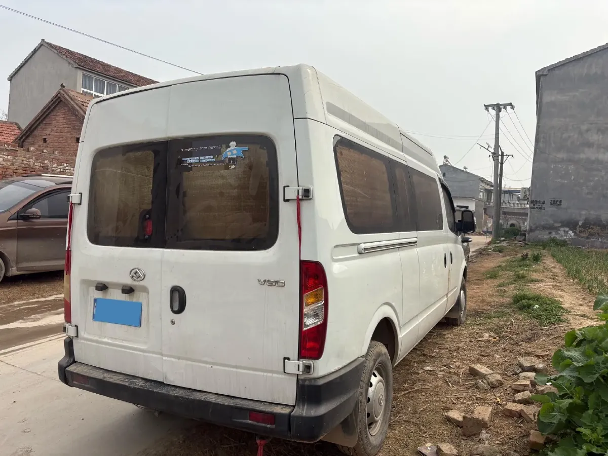 2018 MAXUS XinTu V80 2.5T 136HP L4 6MT,autocango,china used car exporter,china ev exporter,chinese used car exporter,chinese used ev exporter