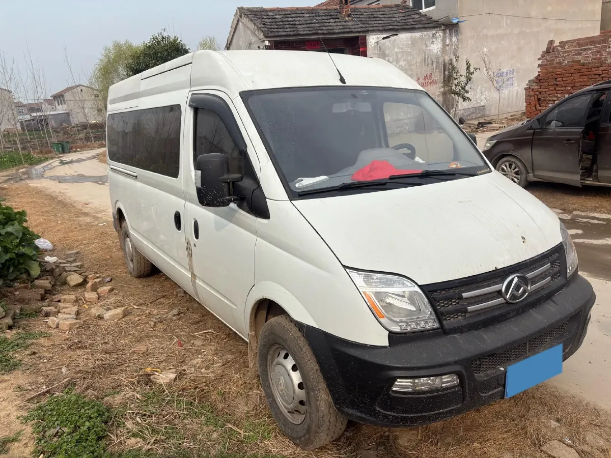 2018 MAXUS XinTu V80 2.5T 136HP L4 6MT,autocango,china used car exporter,china ev exporter,chinese used car exporter,chinese used ev exporter