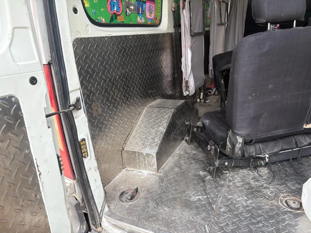 2018 MAXUS XinTu V80 2.5T 136HP L4 6MT,autocango,china used car exporter,china ev exporter,chinese used car exporter,chinese used ev exporter