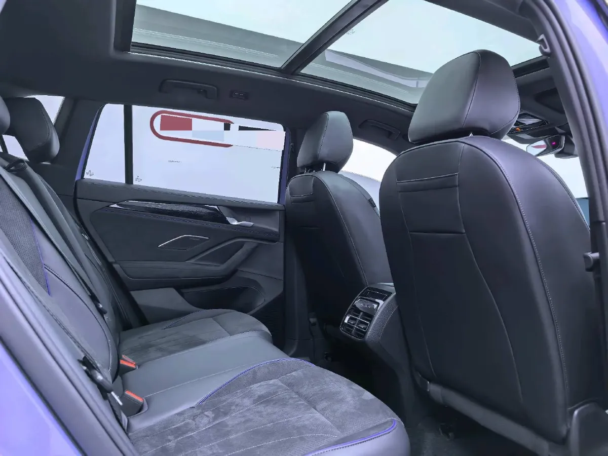 2024 Volkswagen Tiguan L 2.0T 220HP L4 7DCT,autocango,china used car exporter,china ev exporter,chinese used car exporter,chinese used ev exporter