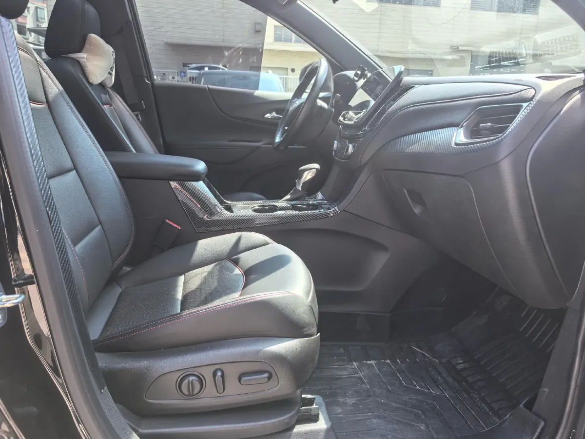 2022 Chevrolet Equinox 2.0T 237HP L4 9AT,autocango,china used car exporter,china ev exporter,chinese used car exporter,chinese used ev exporter