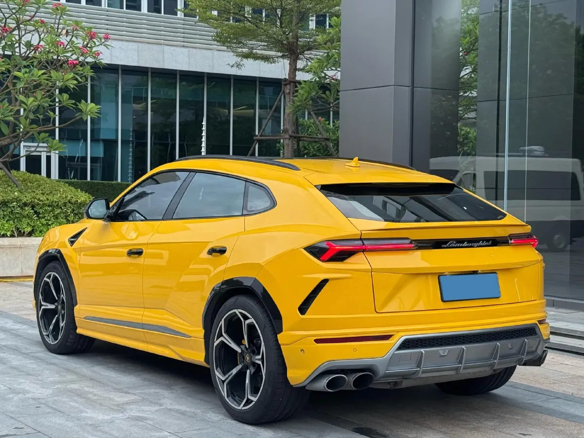 2021 Lamborghini Urus 4.0T 641HP V8 8AT,autocango,china used car exporter,china ev exporter,chinese used car exporter,chinese used ev exporter