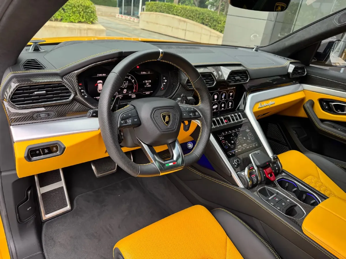 2021 Lamborghini Urus 4.0T 641HP V8 8AT,autocango,china used car exporter,china ev exporter,chinese used car exporter,chinese used ev exporter