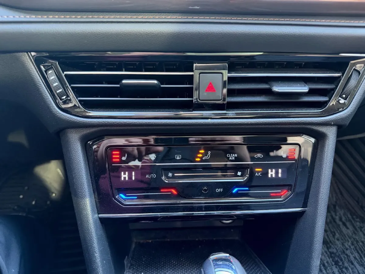 2021 Volkswagen Tharu 1.4T 150HP L4 7DCT,autocango,china used car exporter,china ev exporter,chinese used car exporter,chinese used ev exporter