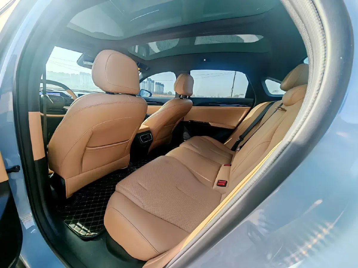 2023 Geely Galaxy L6 1.5T 163HP L4 3DHT PHEV,autocango,china used car exporter,china ev exporter,chinese used car exporter,chinese used ev exporter