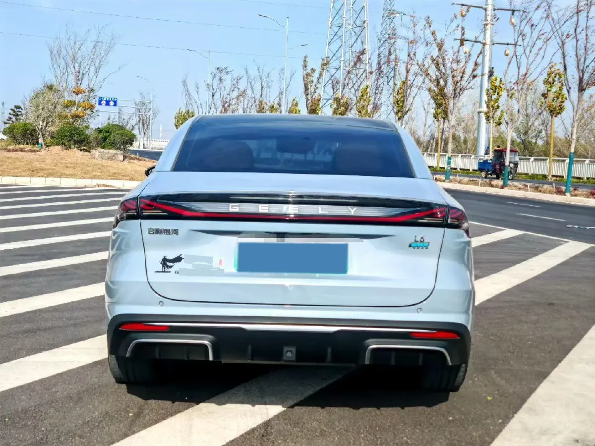 2023 Geely Galaxy L6 1.5T 163HP L4 3DHT PHEV,autocango,china used car exporter,china ev exporter,chinese used car exporter,chinese used ev exporter