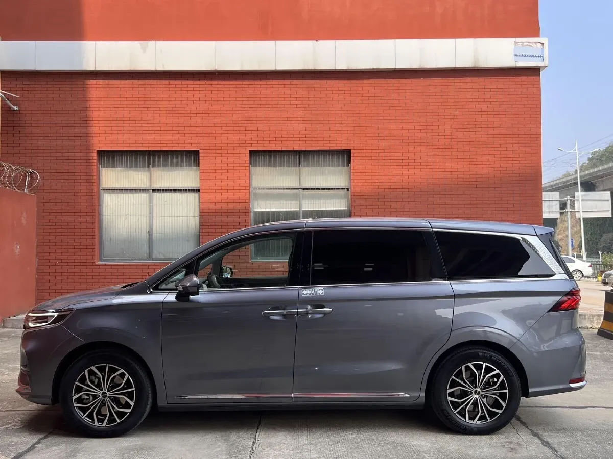 2022 Roewe iMAX8 BEV 90KWH,autocango,china used car exporter,china ev exporter,chinese used car exporter,chinese used ev exporter