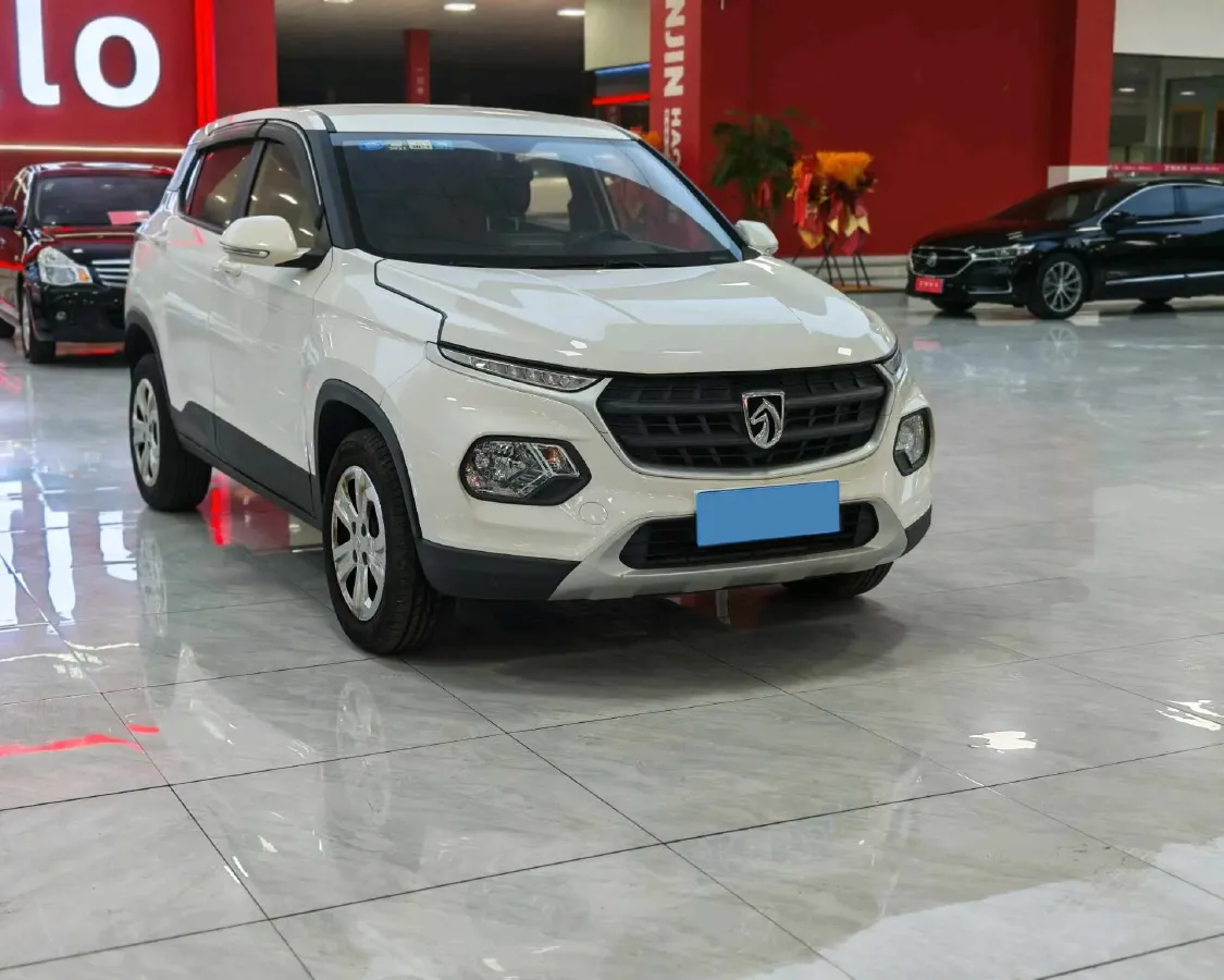 2019 BaoJun 730 1.5L 105HP L4 6MT,autocango,china used car exporter,china ev exporter,chinese used car exporter,chinese used ev exporter