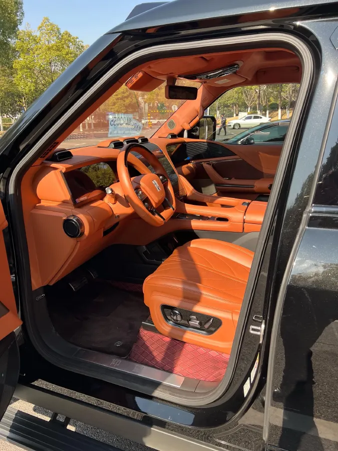 2023 YangWang U8 2.0T 272HP L4 REEV 49.05KWH,autocango,china used car exporter,china ev exporter,chinese used car exporter,chinese used ev exporter