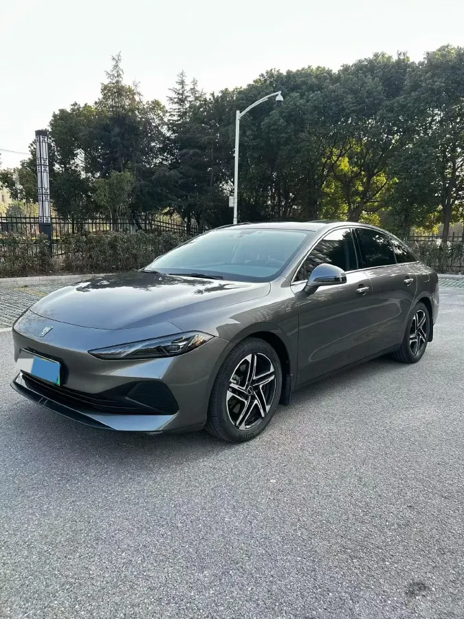 2023 Roewe D7 1.5L 112HP L4 1DHT PHEV 21.4KWH,autocango,china used car exporter,china ev exporter,chinese used car exporter,chinese used ev exporter