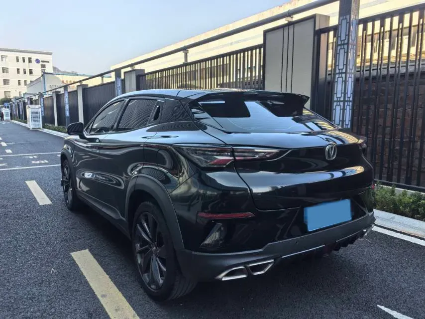 2021 ChangAn UNI-T 1.5T 180HP L4 7DCT,autocango,china used car exporter,china ev exporter,chinese used car exporter,chinese used ev exporter