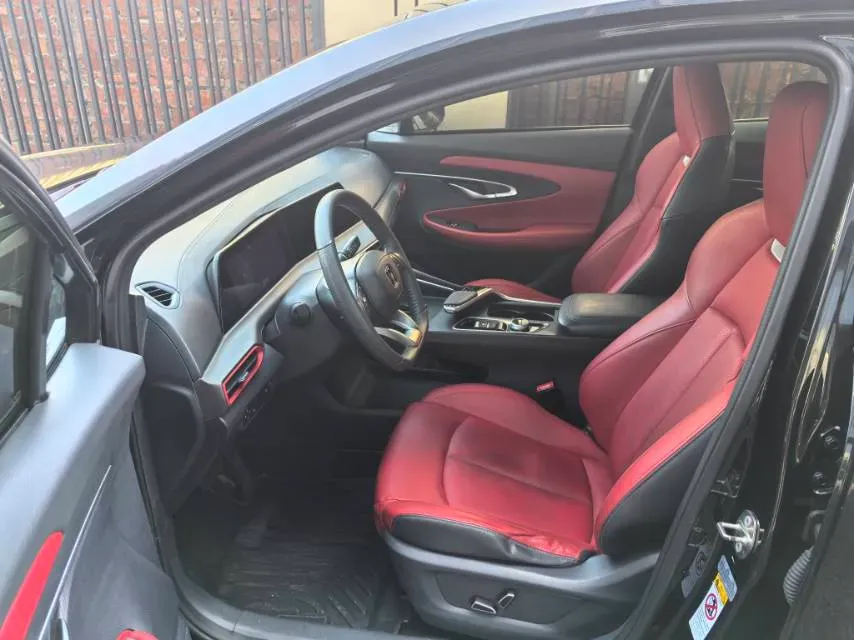 2021 ChangAn UNI-T 1.5T 180HP L4 7DCT,autocango,china used car exporter,china ev exporter,chinese used car exporter,chinese used ev exporter