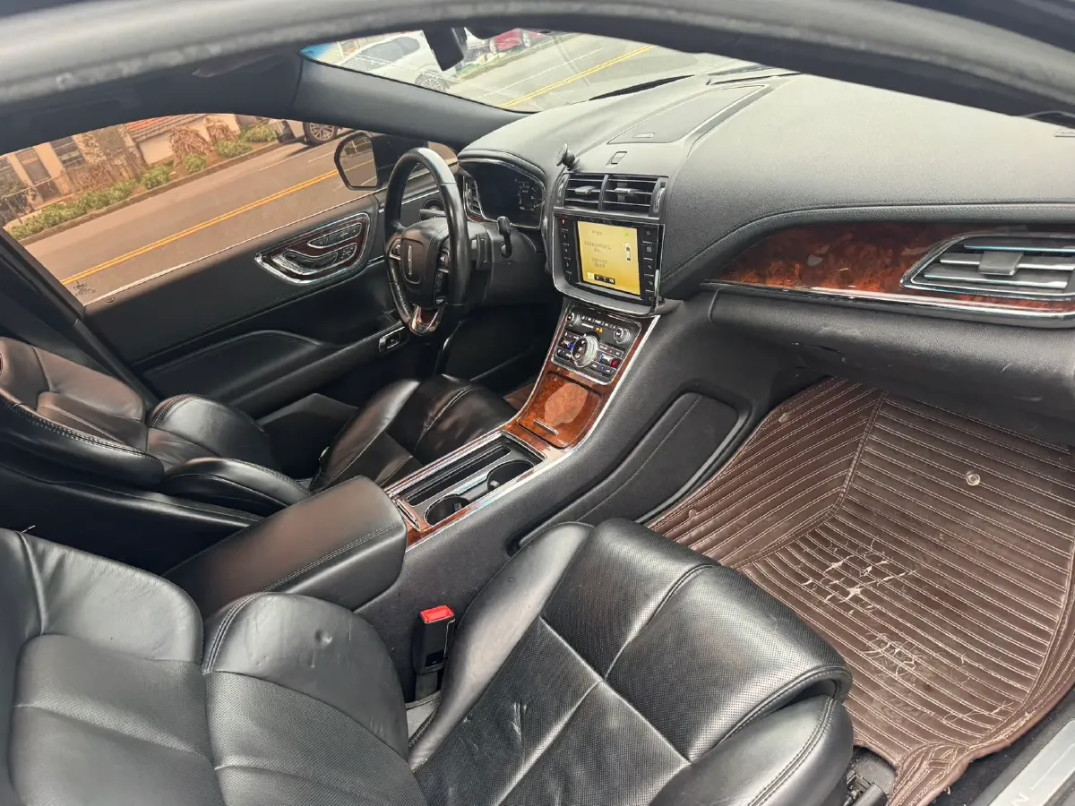 2018 Lincoln Continental 2.0T 261HP L4 6AT,autocango,china used car exporter,china ev exporter,chinese used car exporter,chinese used ev exporter