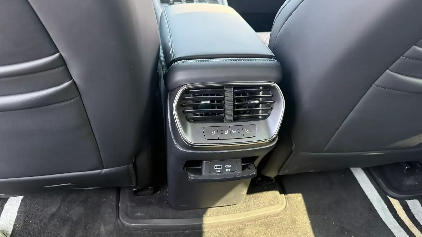 2025 BYD Sea Lion 07 BEV 80.64KWH,autocango,china used car exporter,china ev exporter,chinese used car exporter,chinese used ev exporter