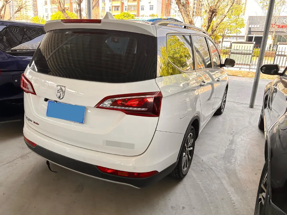 2019 BaoJun 730 1.5T 151HP L4 CVT,autocango,china used car exporter,china ev exporter,chinese used car exporter,chinese used ev exporter