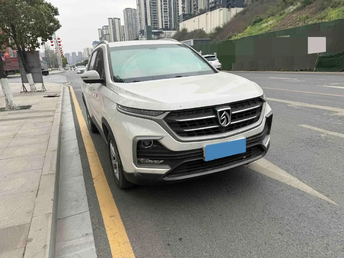 2018 BaoJun 530 1.5T 150HP L4 6MT,autocango,china used car exporter,china ev exporter,chinese used car exporter,chinese used ev exporter