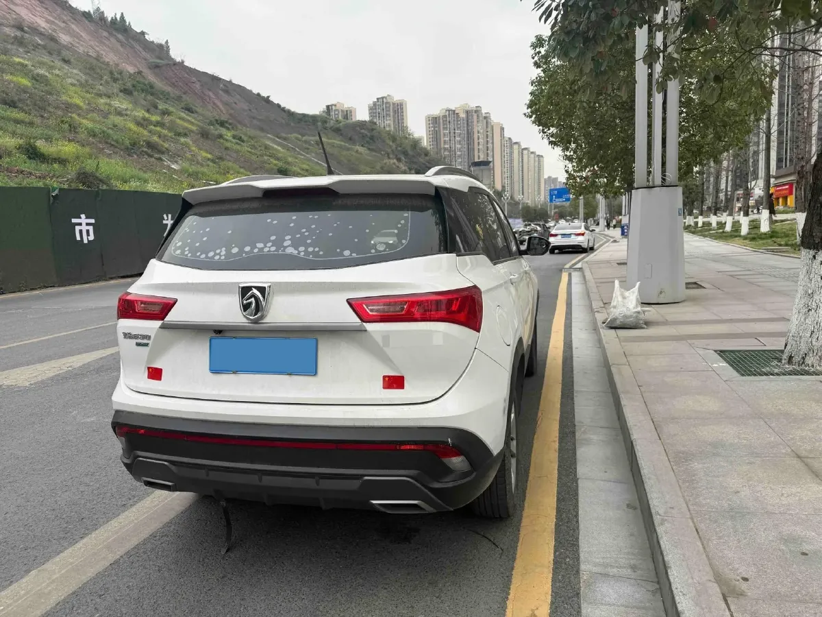 2018 BaoJun 530 1.5T 150HP L4 6MT,autocango,china used car exporter,china ev exporter,chinese used car exporter,chinese used ev exporter