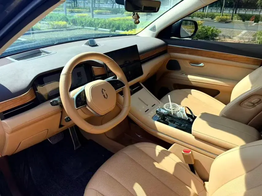 2024 AITO AITO M7 1.5T 152HP L4 REEV 40KWH,autocango,china used car exporter,china ev exporter,chinese used car exporter,chinese used ev exporter