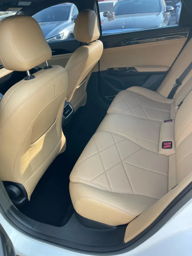 2023 Geely Galaxy L6 1.5T 163HP L4 3DHT PHEV,autocango,china used car exporter,china ev exporter,chinese used car exporter,chinese used ev exporter