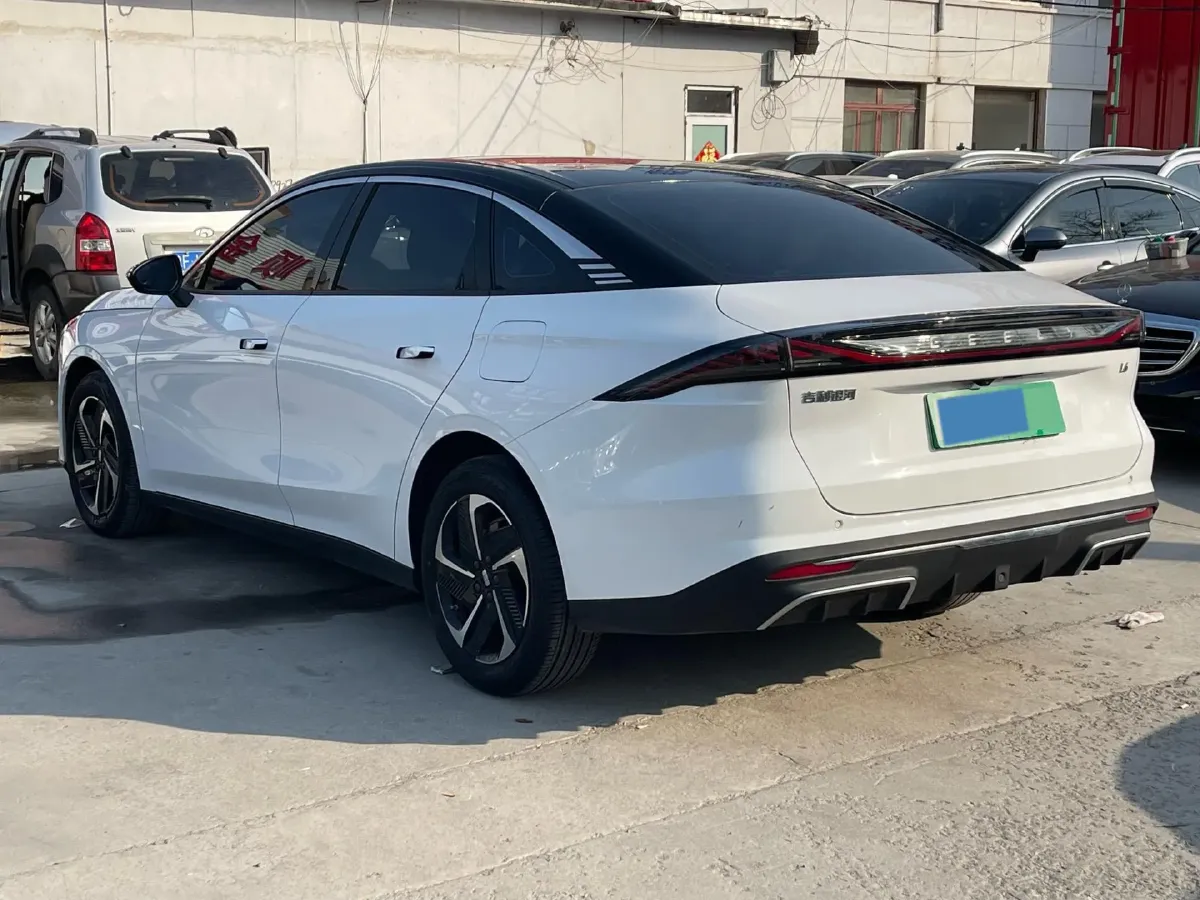 2023 Geely Galaxy L6 1.5T 163HP L4 3DHT PHEV,autocango,china used car exporter,china ev exporter,chinese used car exporter,chinese used ev exporter