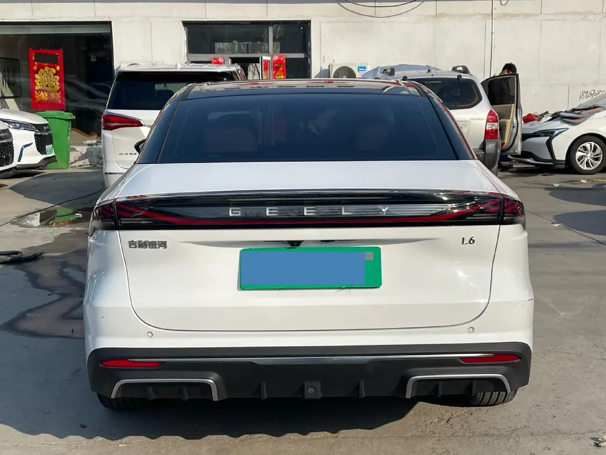 2023 Geely Galaxy L6 1.5T 163HP L4 3DHT PHEV,autocango,china used car exporter,china ev exporter,chinese used car exporter,chinese used ev exporter