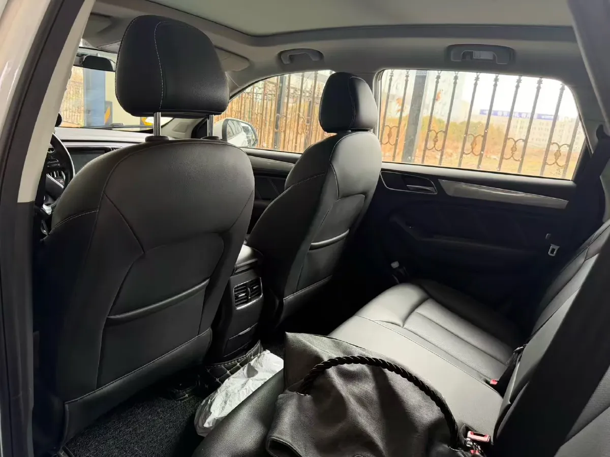 2018 Roewe RX5 1.5T 169HP L4 7DCT,autocango,china used car exporter,china ev exporter,chinese used car exporter,chinese used ev exporter