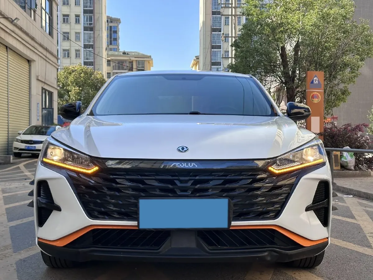 2023 DongFeng Aeolus YiXuan 1.5L 125HP L4 6DCT,autocango,china used car exporter,china ev exporter,chinese used car exporter,chinese used ev exporter