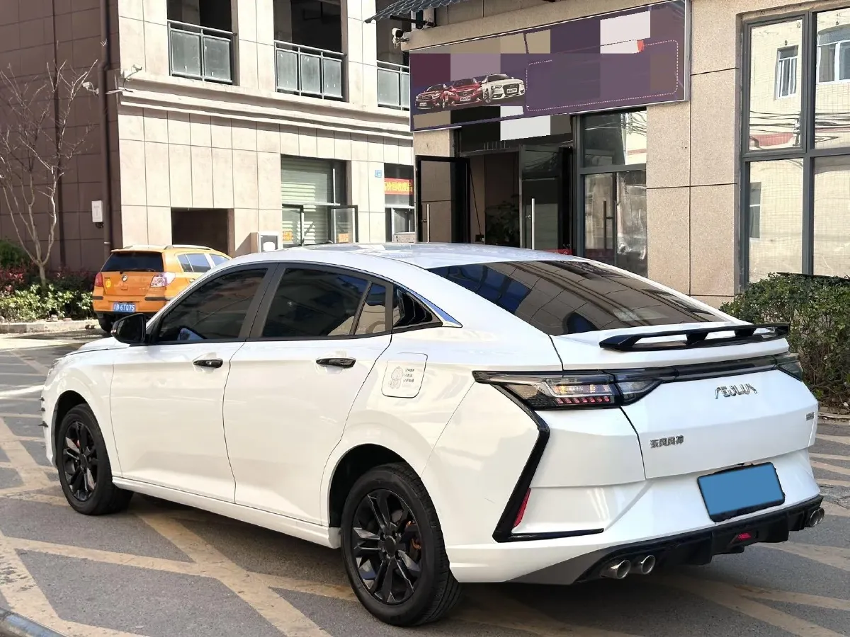 2023 DongFeng Aeolus YiXuan 1.5L 125HP L4 6DCT,autocango,china used car exporter,china ev exporter,chinese used car exporter,chinese used ev exporter