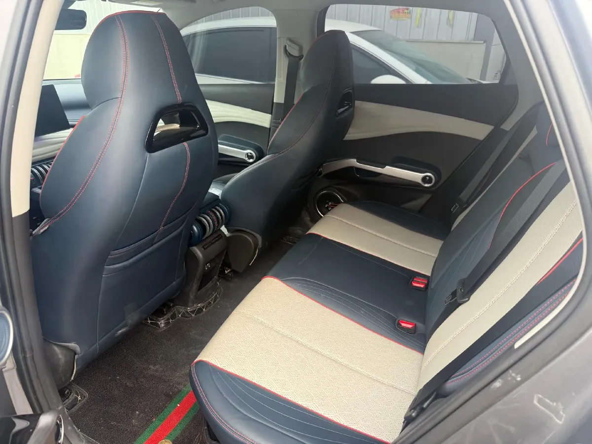 2022 Roewe RX5 MAX 1.5T 181HP L4 6AT,autocango,china used car exporter,china ev exporter,chinese used car exporter,chinese used ev exporter