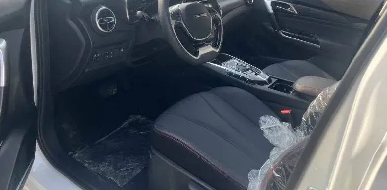 2022 ChangAn UNI-T 1.5T 188HP L4 7DCT,autocango,china used car exporter,china ev exporter,chinese used car exporter,chinese used ev exporter