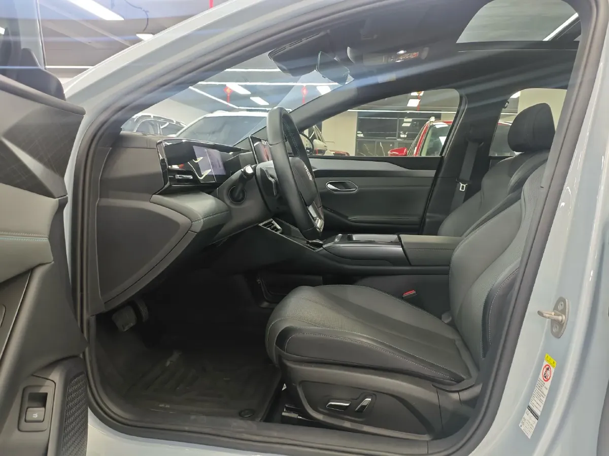 2025 BYD QinL BEV,autocango,china used car exporter,china ev exporter,chinese used car exporter,chinese used ev exporter