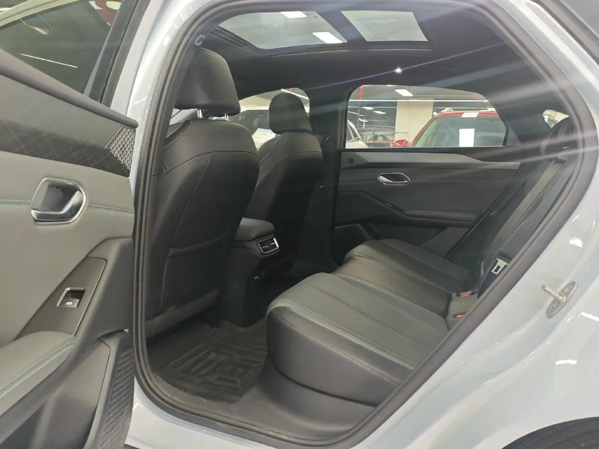 2025 BYD QinL BEV,autocango,china used car exporter,china ev exporter,chinese used car exporter,chinese used ev exporter