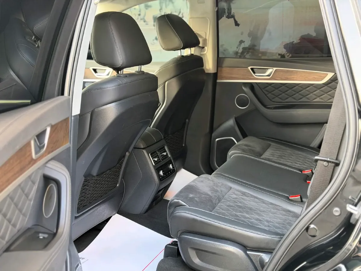 2022 HongQi HS7 3.0T 337HP V6 8AT,autocango,china used car exporter,china ev exporter,chinese used car exporter,chinese used ev exporter